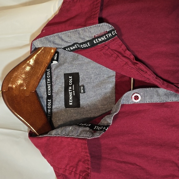 Boys 10/12 Kenneth Cole Burgundy Long Sleeve Button Up - Picture 3 of 6